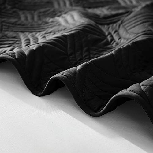 Whale Flotilla Twin XL Quilt Bedding Set Black with 1 Pillow Sham