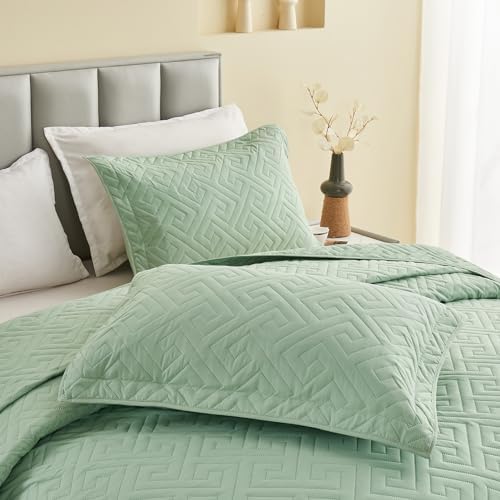 Oversized King Bedspread 128x120 Green Quilted Reversible Comforter Set