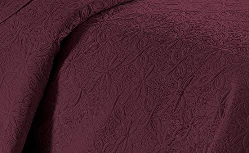 Fancy Linen King Coverlet Set with Floral Pattern