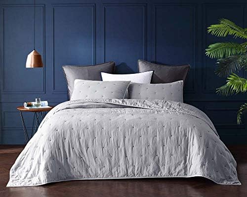BOURINA 3-Piece Oversized King Quilt Set with Star Embroidery 1