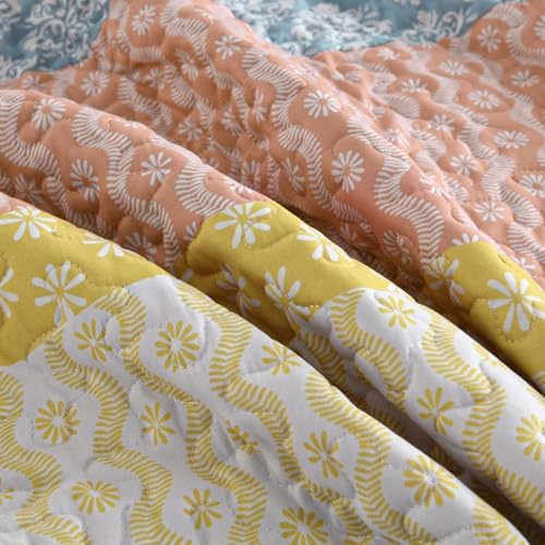 Boho Queen Quilt Set with 3 Pieces Striped Coverlet
