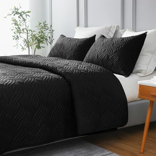 Whale Flotilla Twin XL Quilt Bedding Set Black with 1 Pillow Sham