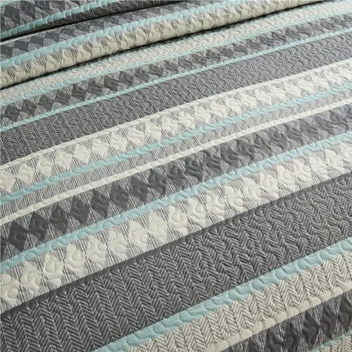 3 Piece Quilt Set King Size - Floral Geometric Pattern