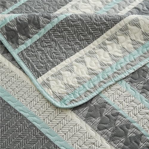 3 Piece Quilt Set King Size - Floral Geometric Pattern