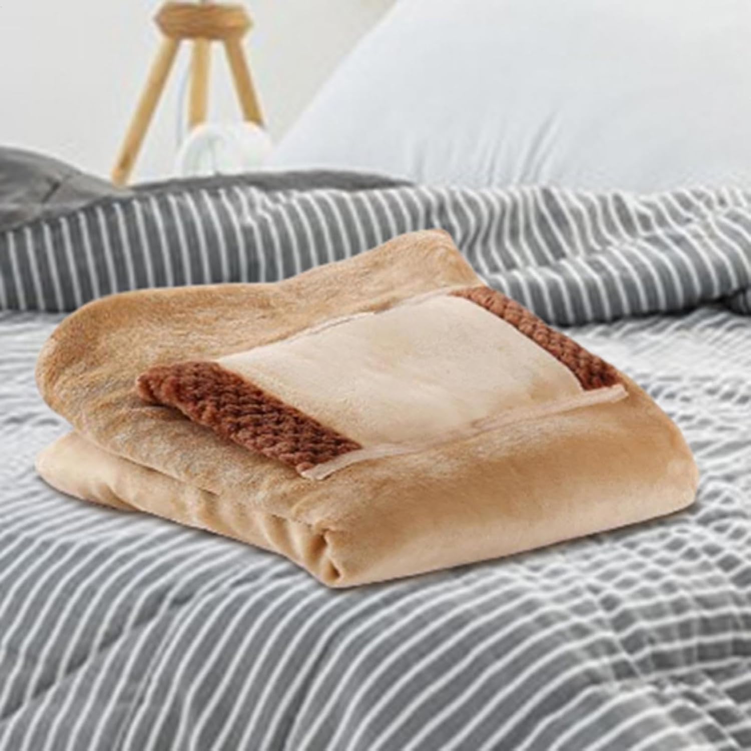 USB Rechargeable Heated Blanket with Weighted Design for Cozy Comfort