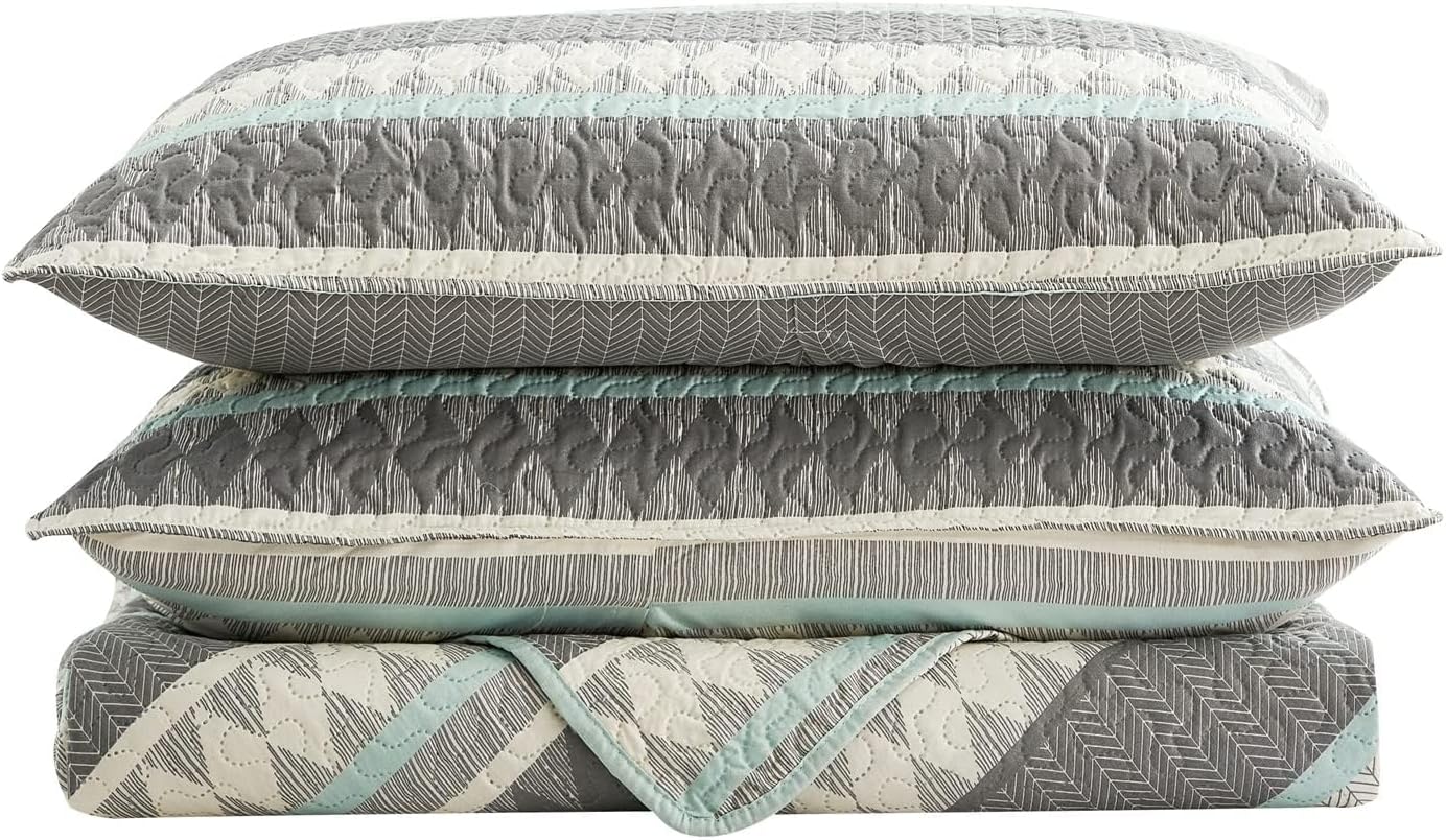 3 Piece Quilt Set King Size - Floral Geometric Pattern