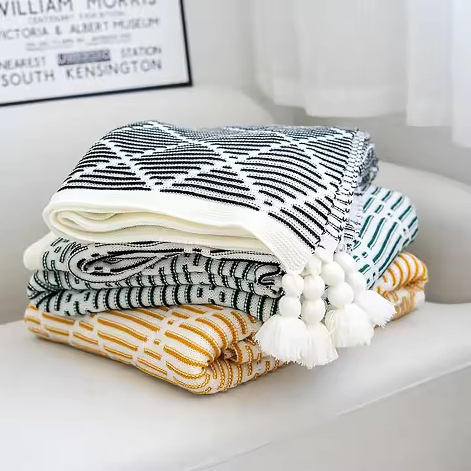 Fringed Bed Runner Durable Stretch Fabric for Bed Protection