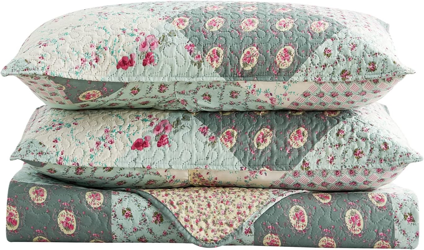 MERRY HOME Quilt Set with 2 Pillow Shams - Floral Plaid Queen Bedding