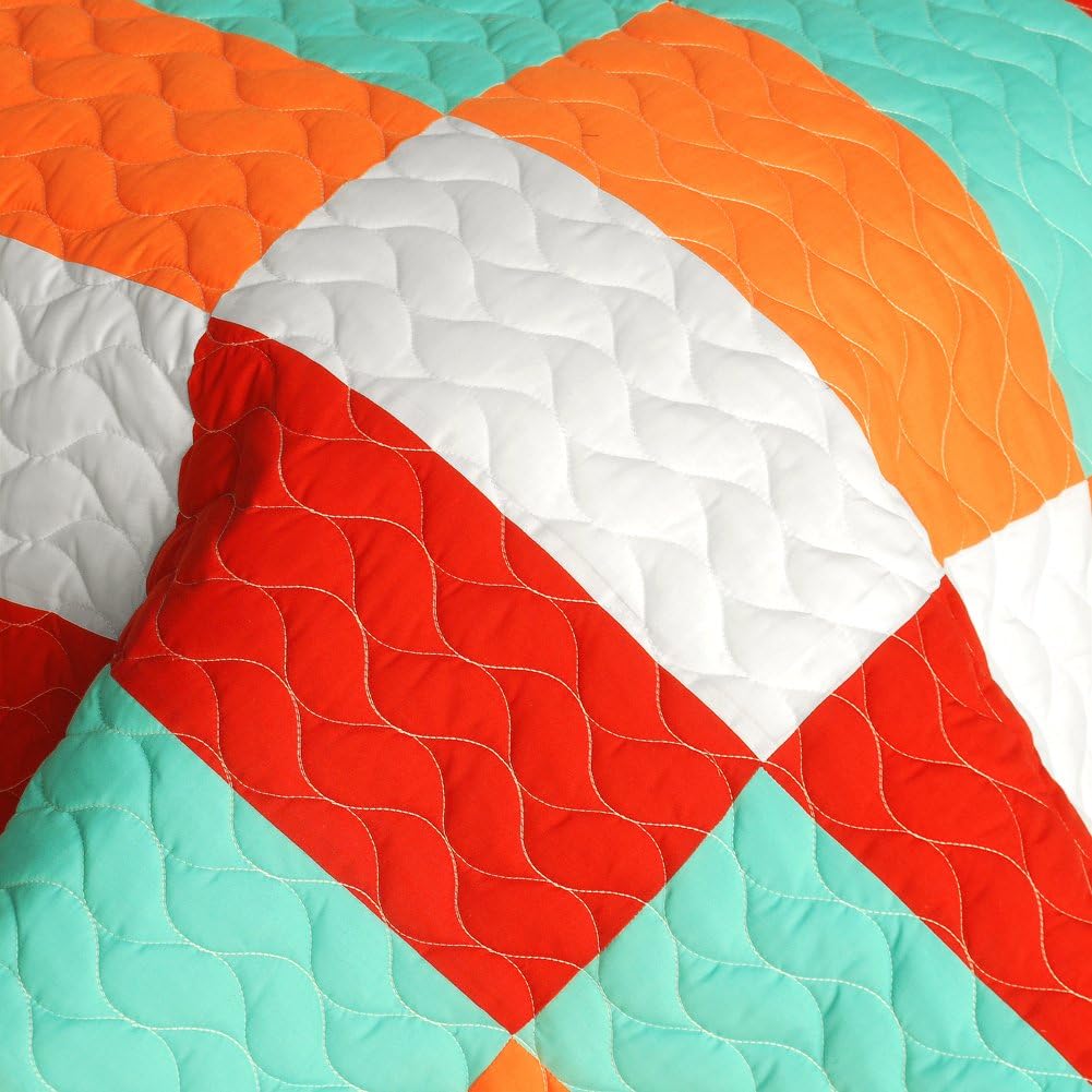 Onitiva Kaleidoscope 3PC Vermicelli Quilt Set