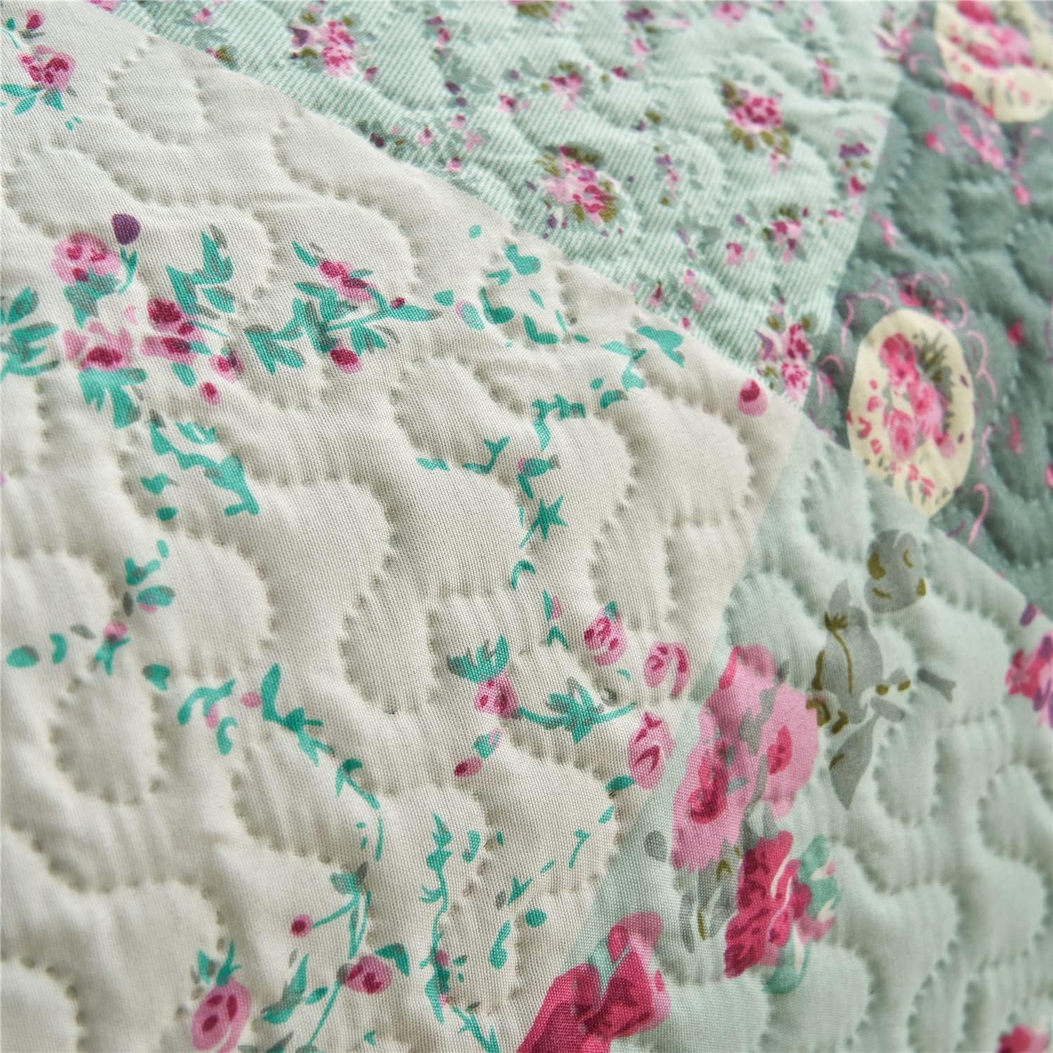 MERRY HOME Quilt Set with 2 Pillow Shams - Floral Plaid Queen Bedding