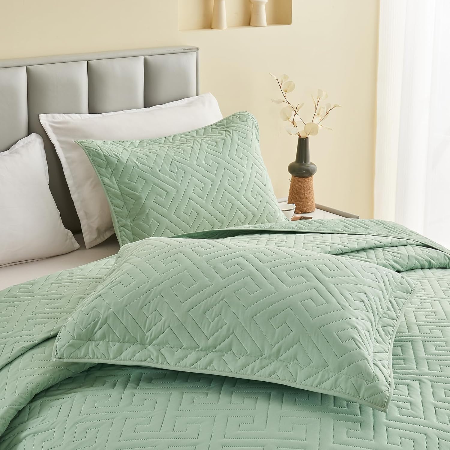 Oversized King Bedspread 128x120 Green Quilted Reversible Comforter Set