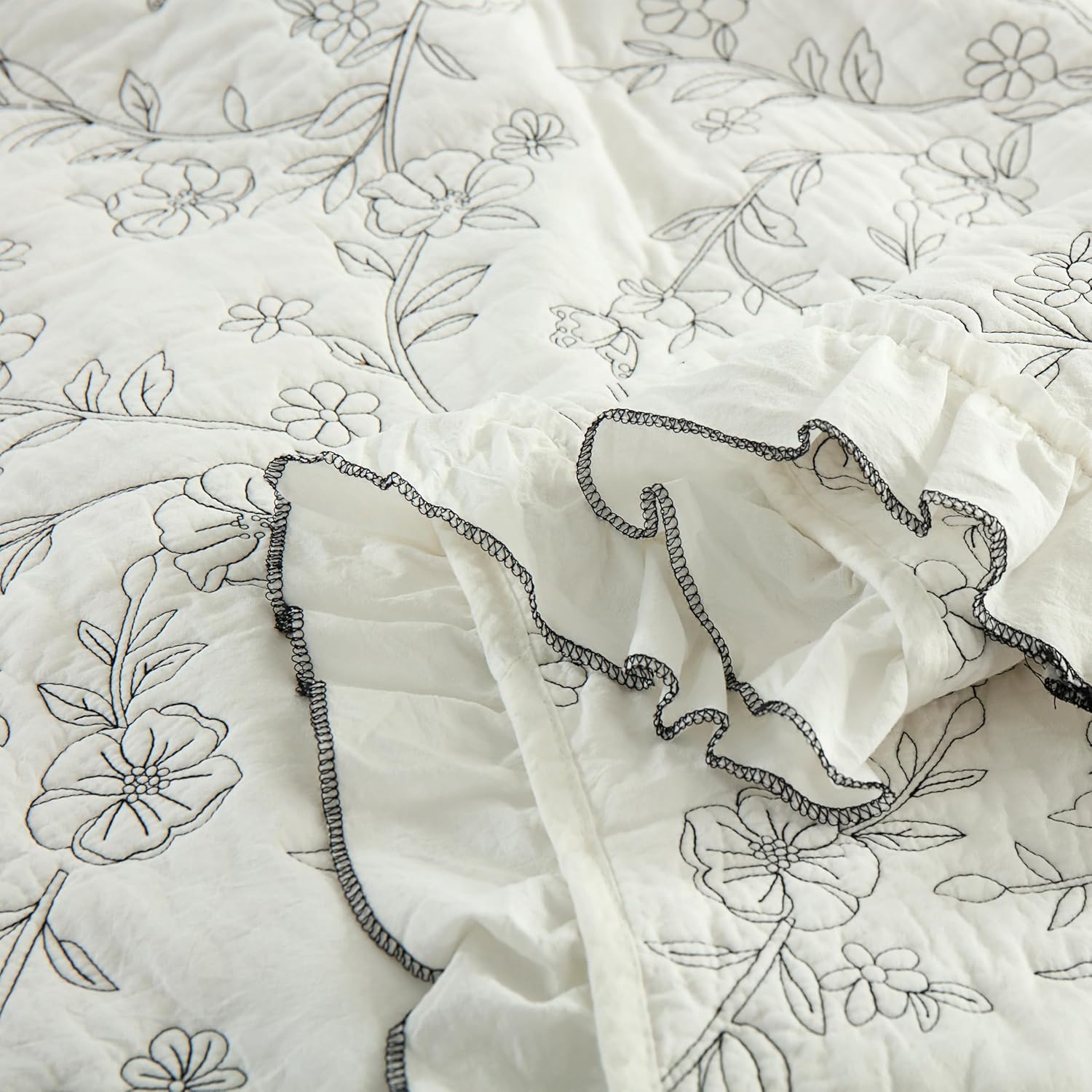 MarCielo 3-Piece Cotton Quilt Set with Embroidery