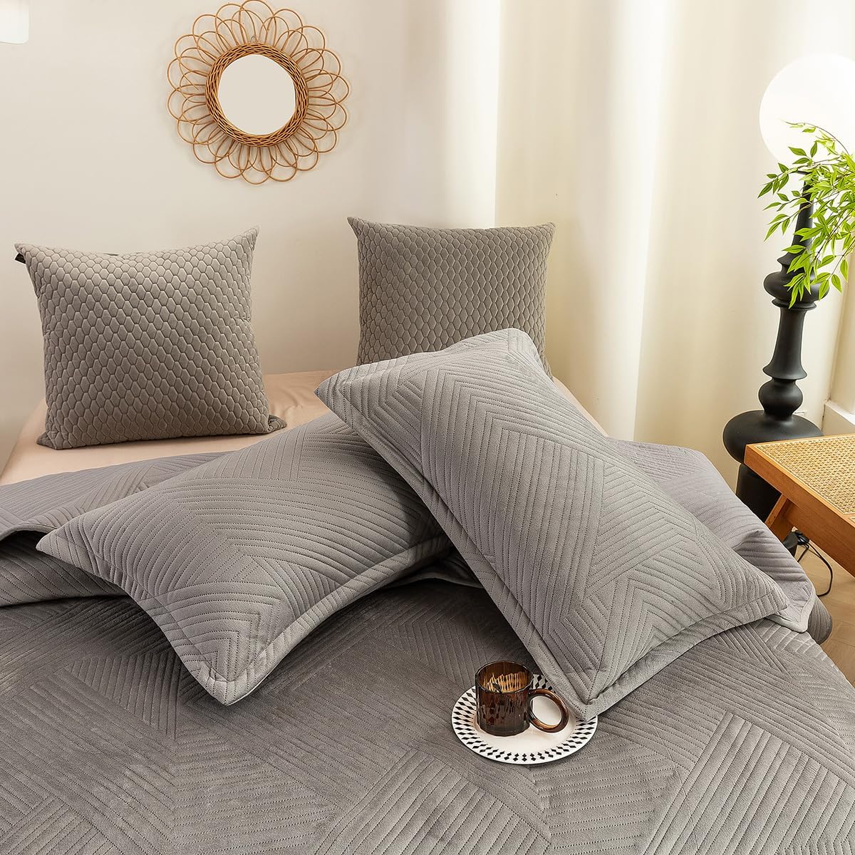 JiaPoem Quilt Set Bedspreads - Lightweight Microfiber Coin Pattern 3 Piece