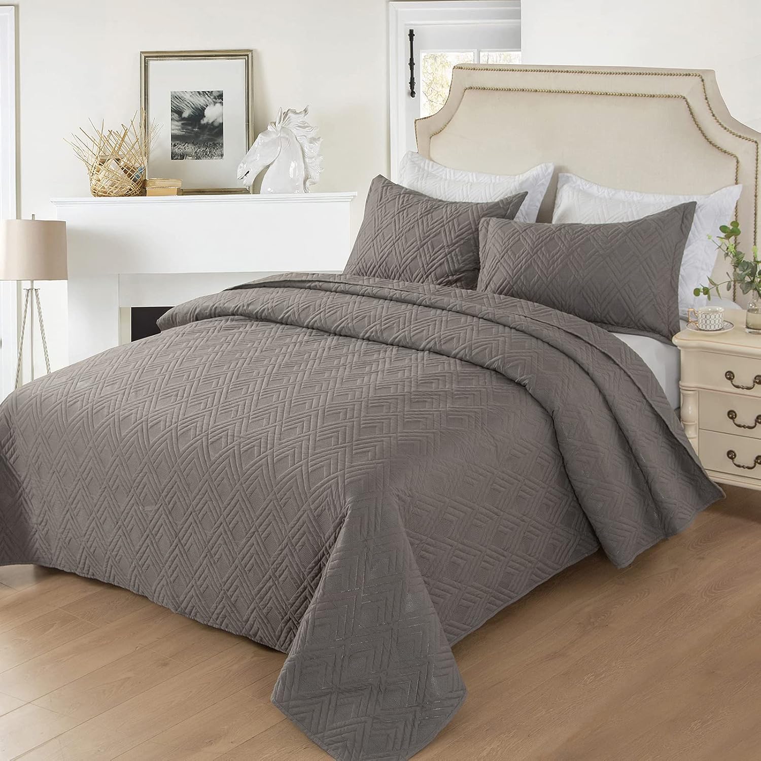 Hygge Hush Summer Quilt Set Dark Grey L Pattern 3 Piece