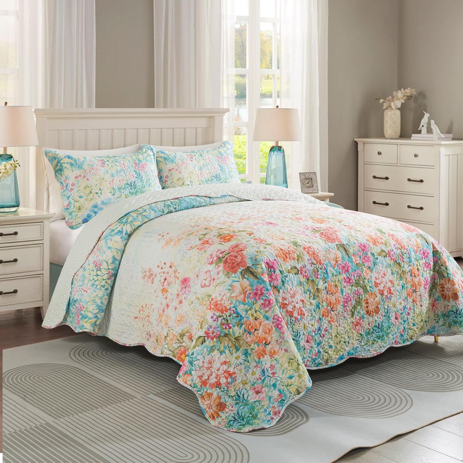 Travan Bedding Set - King Quilt Set with 2 Shams Dream Garden-Champagne