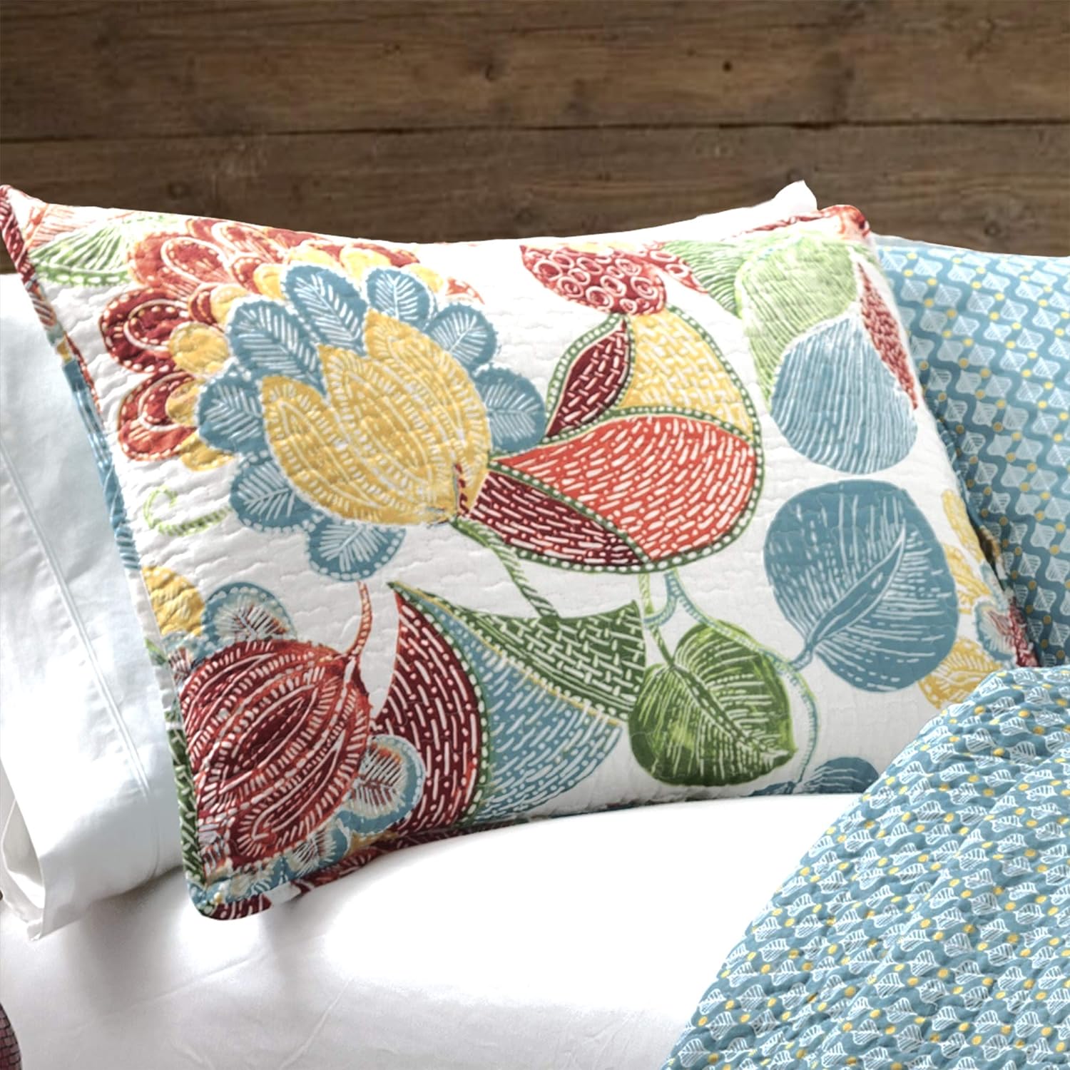 Lush Decor Layla Quilt Floral Leaf Print King Set