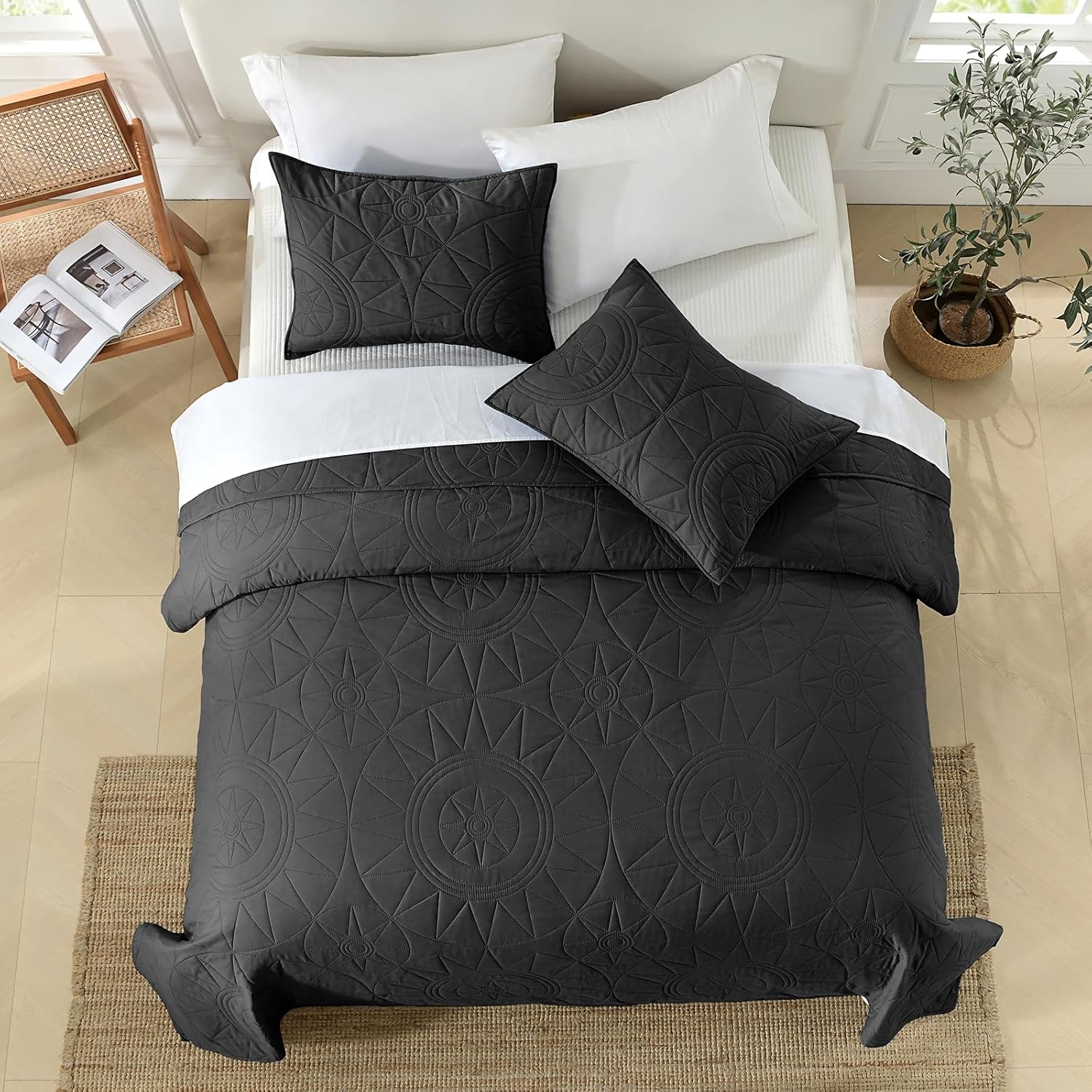 HORIMOTE HOME Queen Quilt Set - Black Microfiber Bedspread with 2 Shams