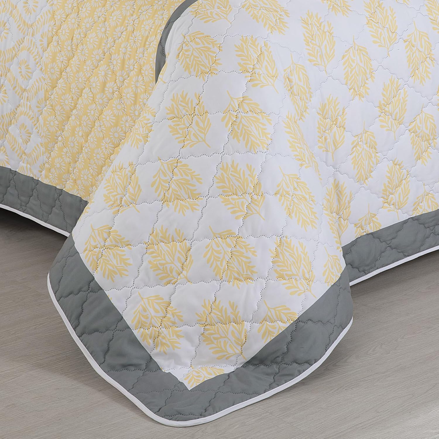 HOMBYS Oversized Plaid Patchwork Bedspread Set
