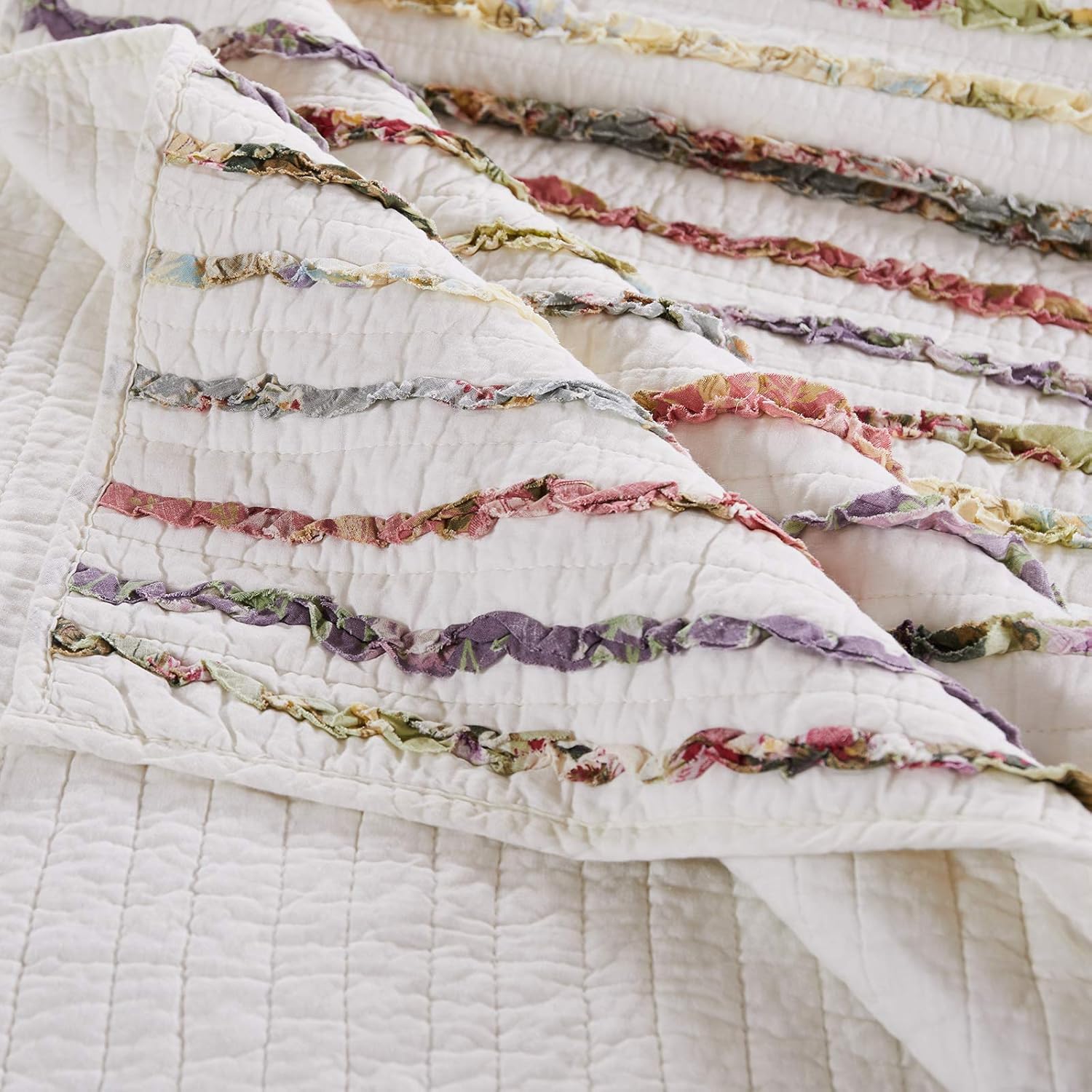 Greenland Home - GL-1104YK Bella Ruffled Quilt Set 3-Piece KingCal King Multi