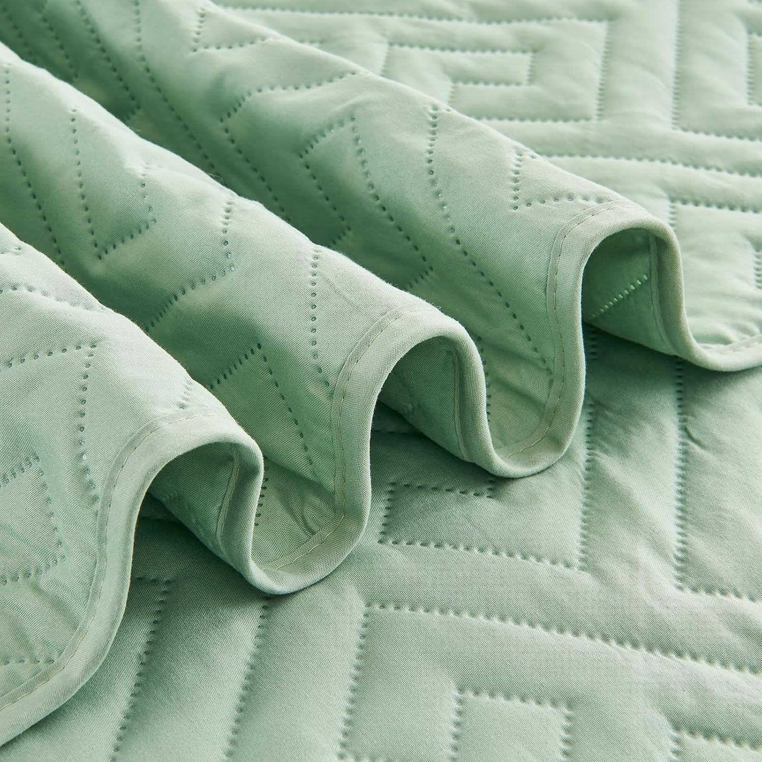 Oversized King Bedspread 128x120 Green Quilted Reversible Comforter Set