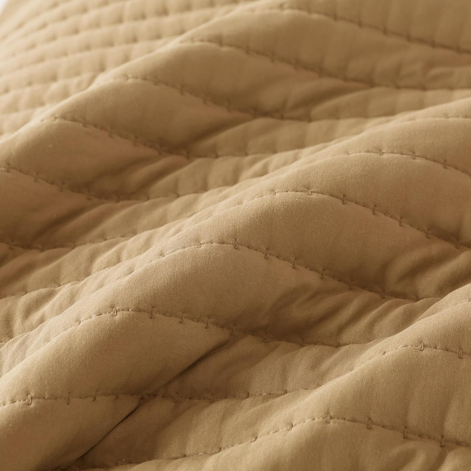 ROARINGWILD Pumpkin Yellow Twin Quilt Set with Pillow Sham 1