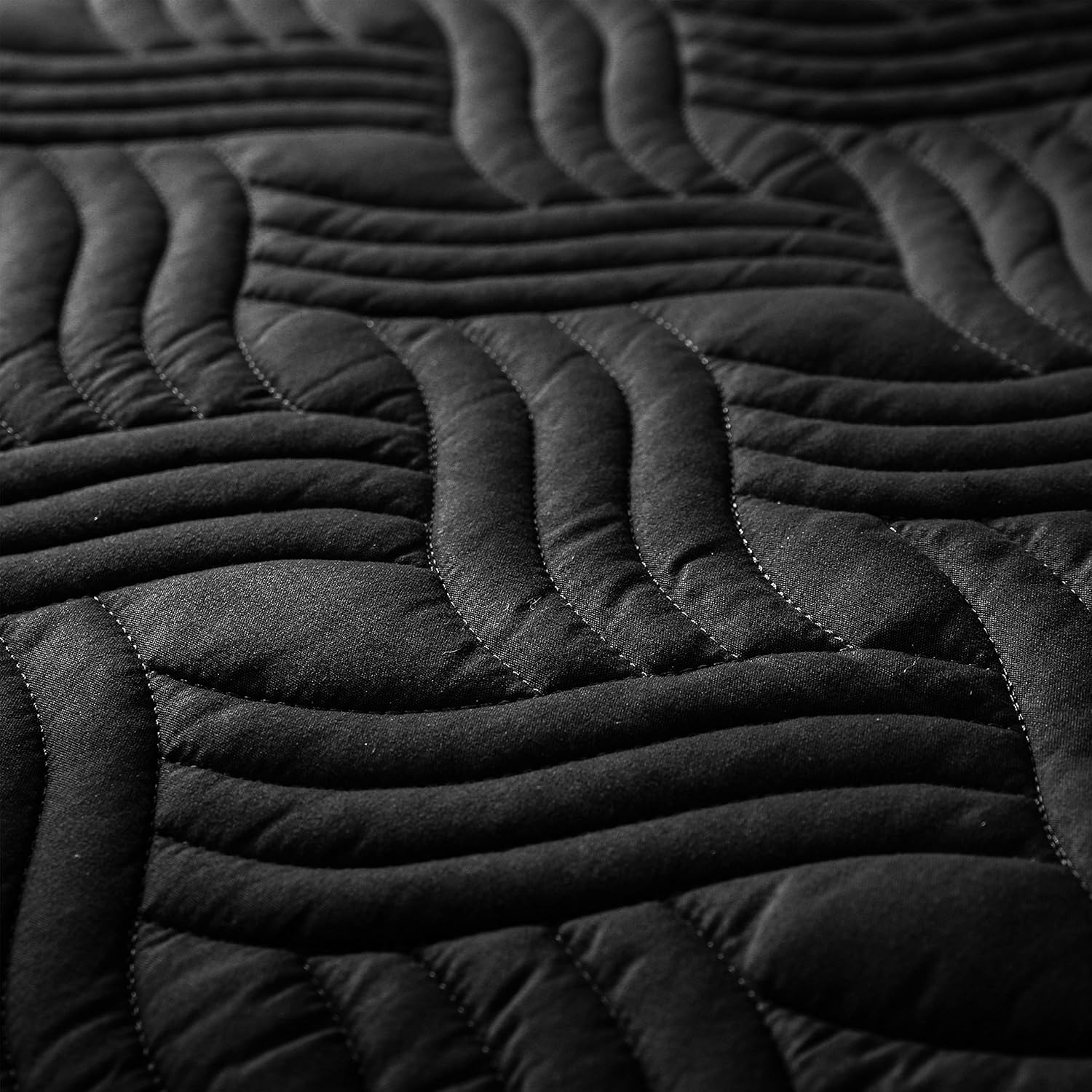 Whale Flotilla Twin XL Quilt Bedding Set Black with 1 Pillow Sham