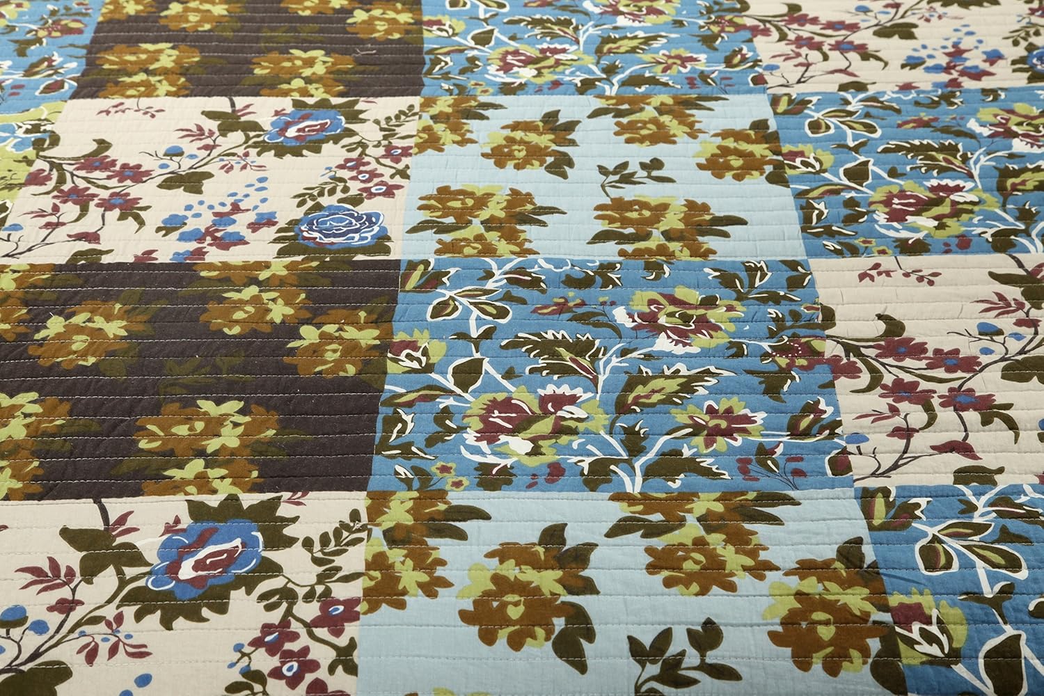 Tache Queen Quilt Set with Shams - Lost Forest