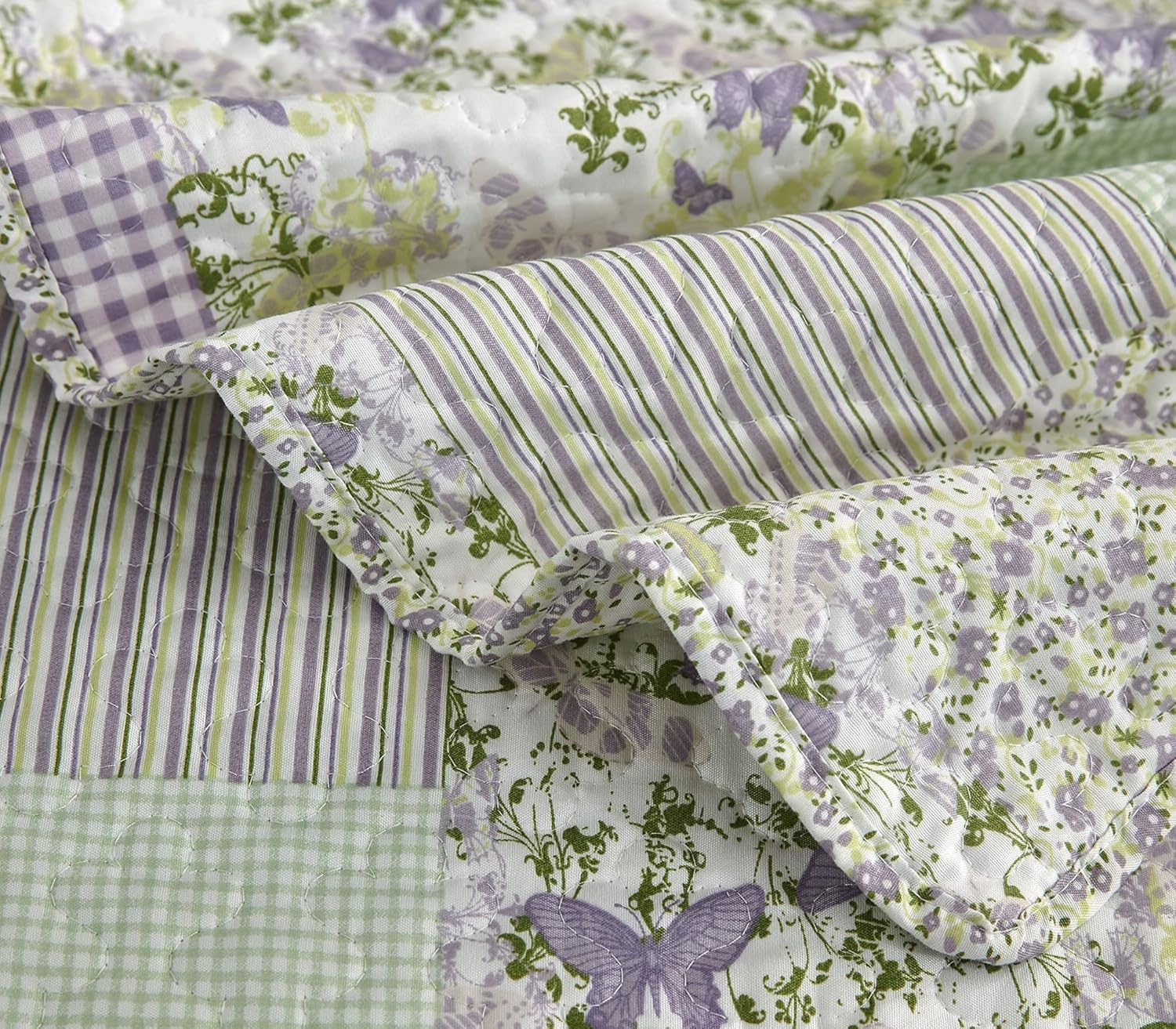 Chezmoi Daisy 3-Piece Quilt Set - Purple Butterfly Botanical Print