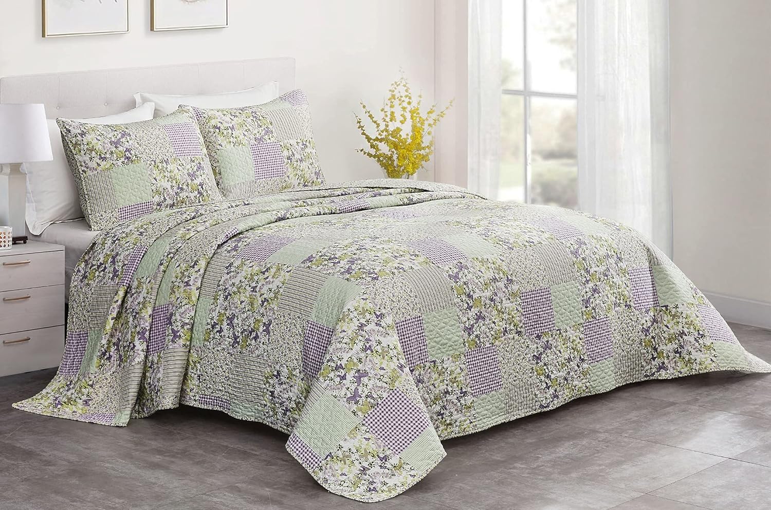 Chezmoi Daisy 3-Piece Quilt Set - Purple Butterfly Botanical Print