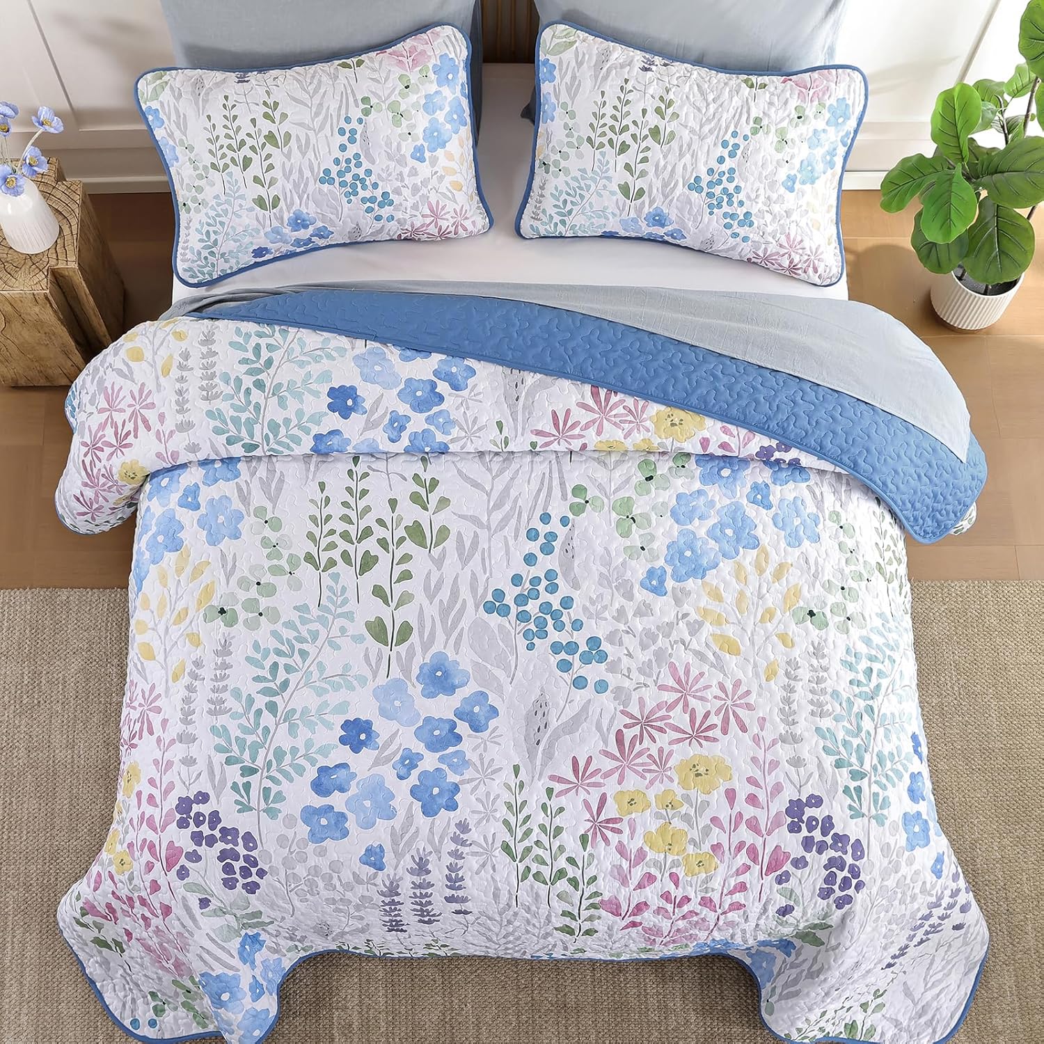 Xruibed Blue Floral Quilt Set 3 Piece King Size 1