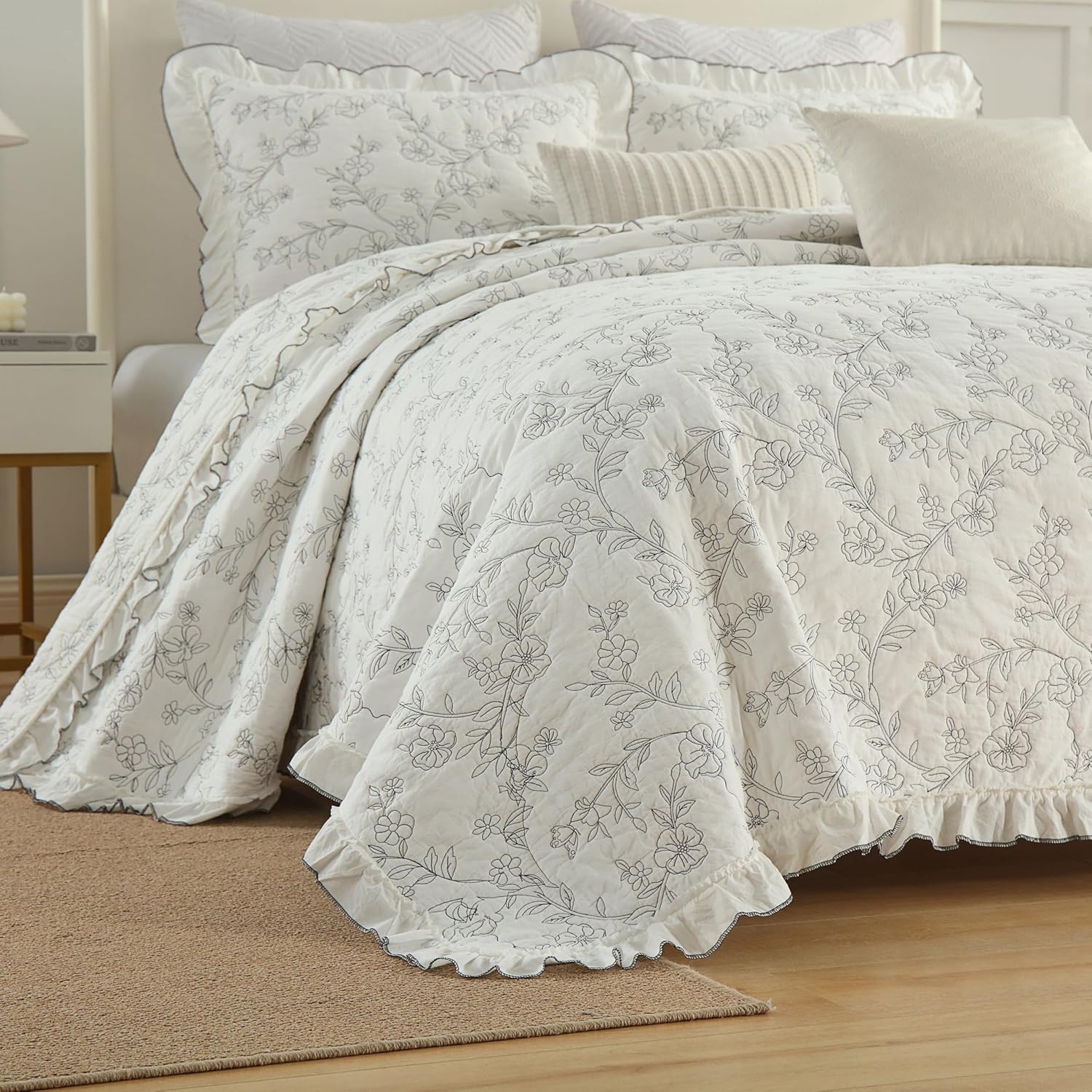 MarCielo 3-Piece Cotton Quilt Set with Embroidery